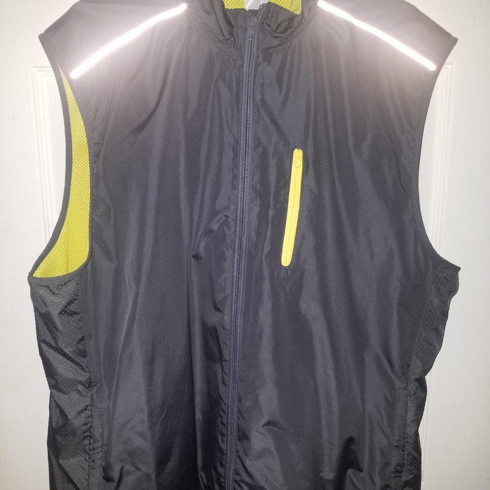 OLD NAVY ACTIVE WEAR - Sport Jacket, Vest -  No Sleeves XXL